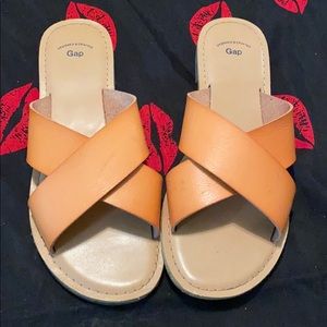 Gap sandals